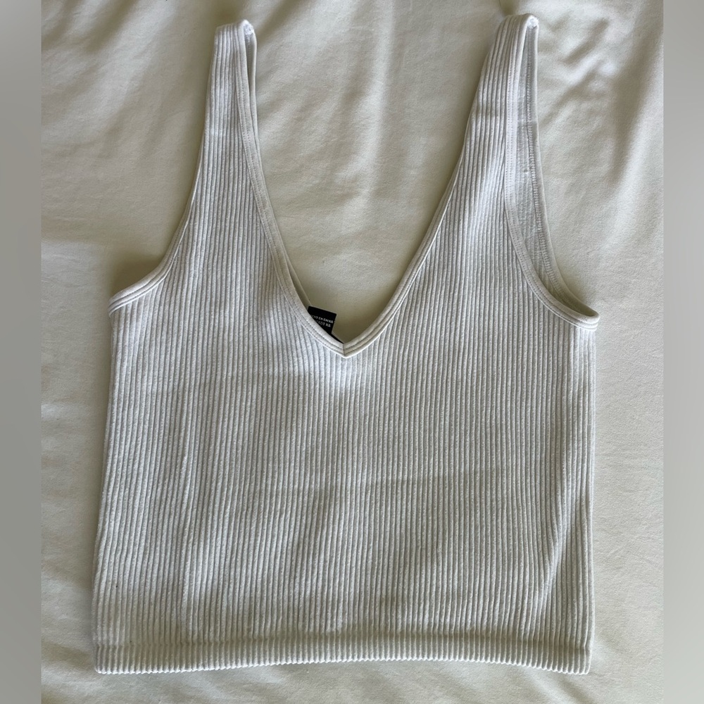 Forever 21 ribbed white stretchy tank